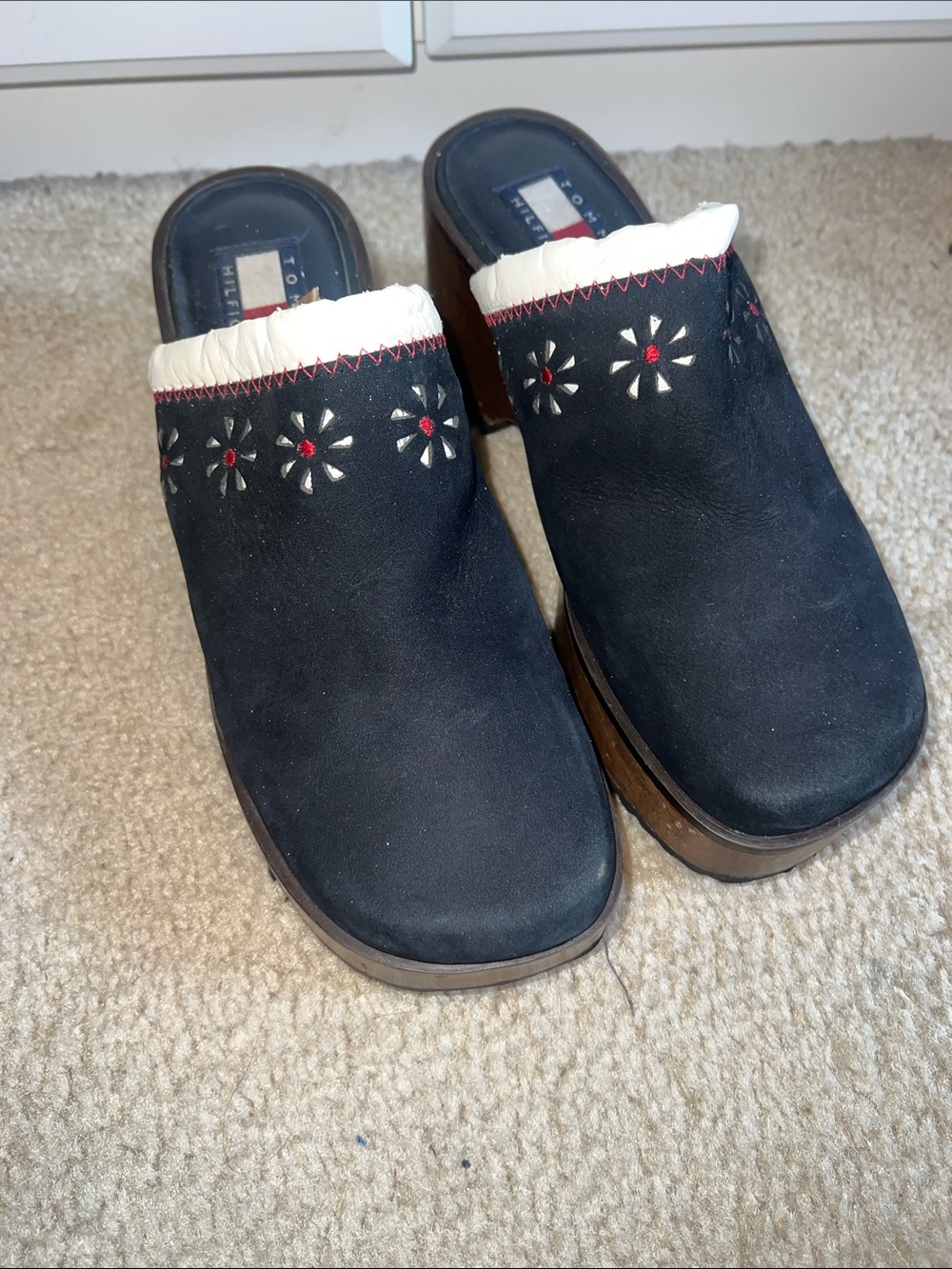 Tommy Hilfiger Black Suede Embroidered Clog Mules with Cream Trim - Picture 2 of 9